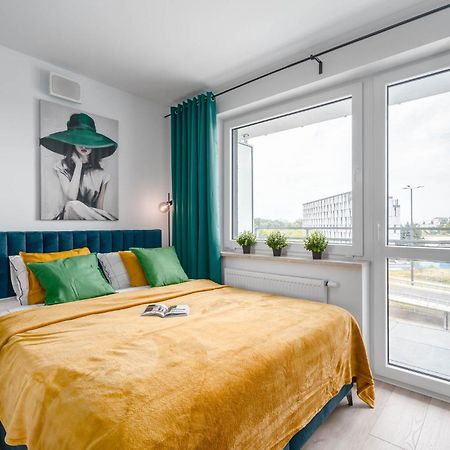 Chill Apartments Pileckiego Warsaw Ngoại thất bức ảnh